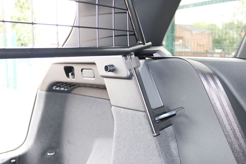 Audi Q4 e-tron hunde- /bagasjegitter - med og uten skillevegg