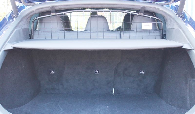 Tesla Model S #2 2022+ dog guard