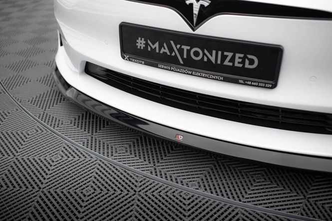 Hovedbilde Fremre splitter V.2 Tesla Model S Plaid MK1