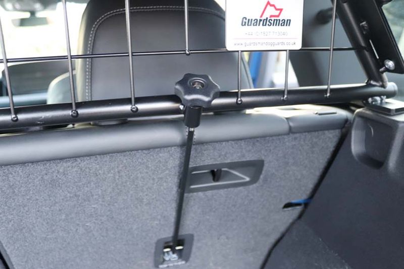 Audi Q6 e-tron - Hunde-/bagasjegitter 