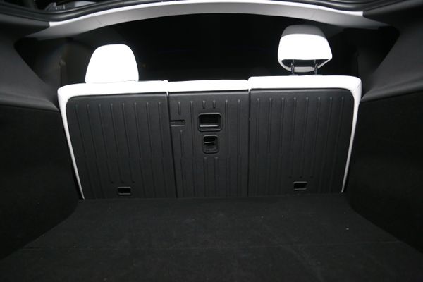 Main Image Rear seat protection - Tesla Model Y Juniper - TPE rubber