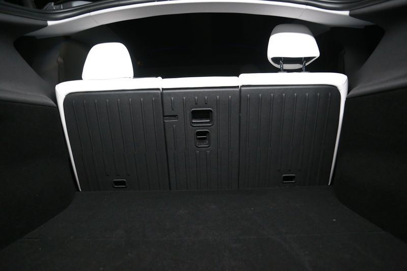 Baksetebeskyttelse - Tesla Model Y Juniper - TPE-gummi