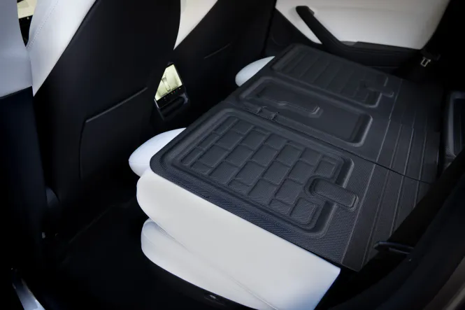 Hovedbilde 3DMats Maxpider KAGU beskyttelse til baksete Tesla Model Y
