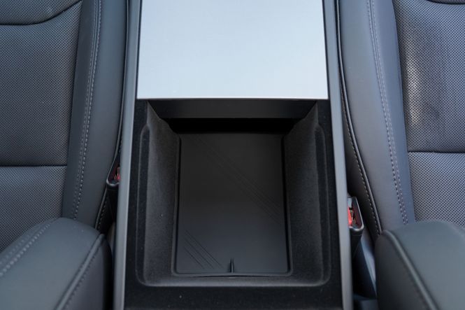 Main Image Armrest storage pad Tesla Model 3 & Y