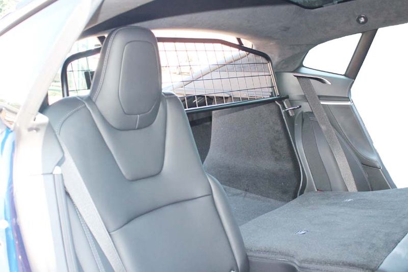 Tesla Model S #2 2022+ dog guard